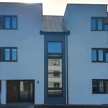 Pod Brzozami Gorna 尤斯托尼莫斯基